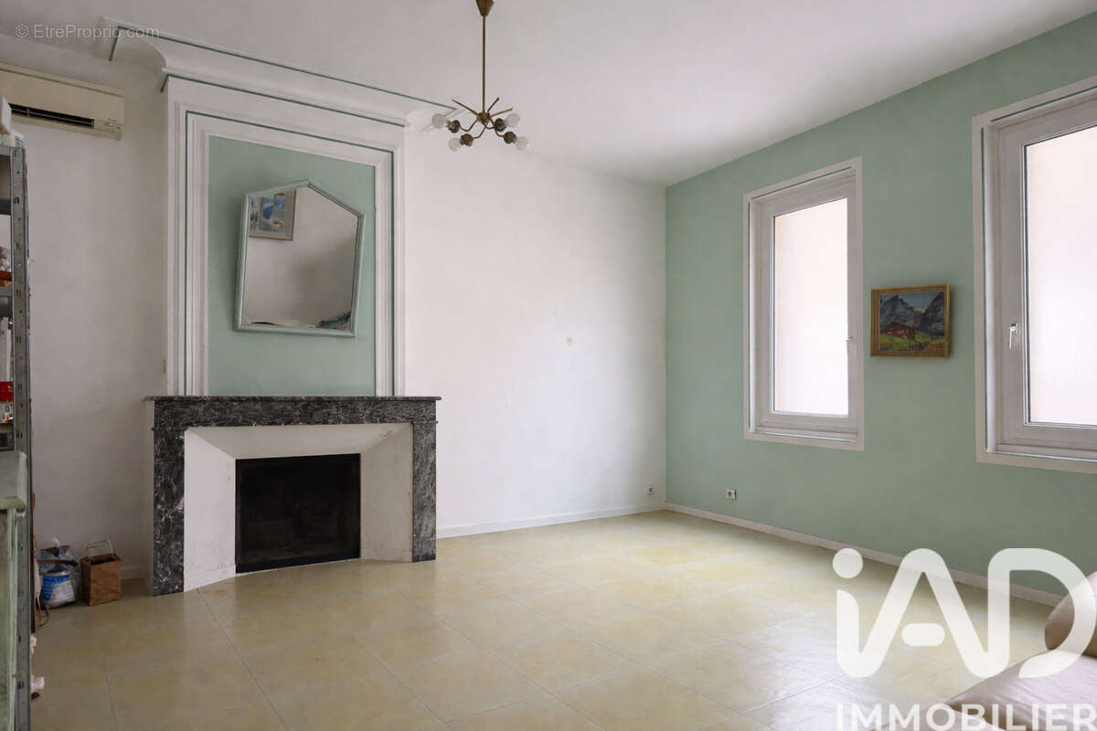 Photo 8 - Maison à SAINT-MEDARD-DE-GUIZIERES