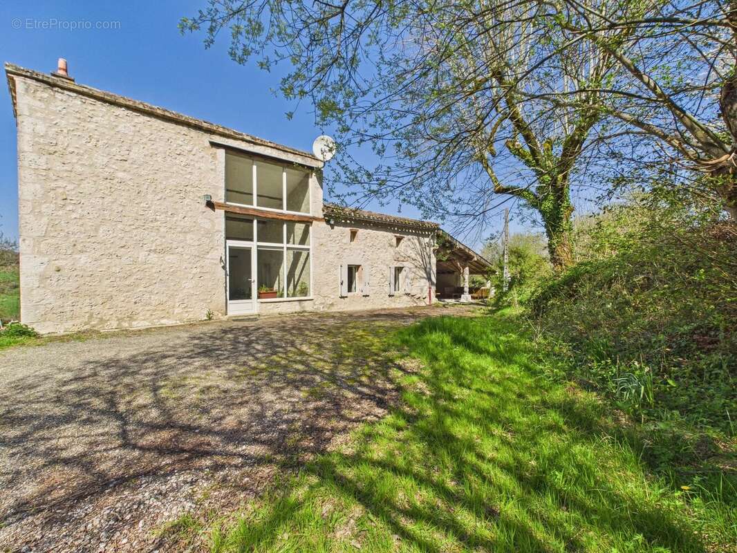 Maison à SAINT-MAURIN