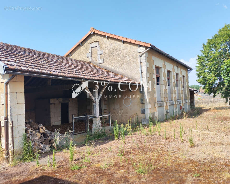 Ensemble immobilier à fort potentiel , ancienne école,  Comm - photo 9