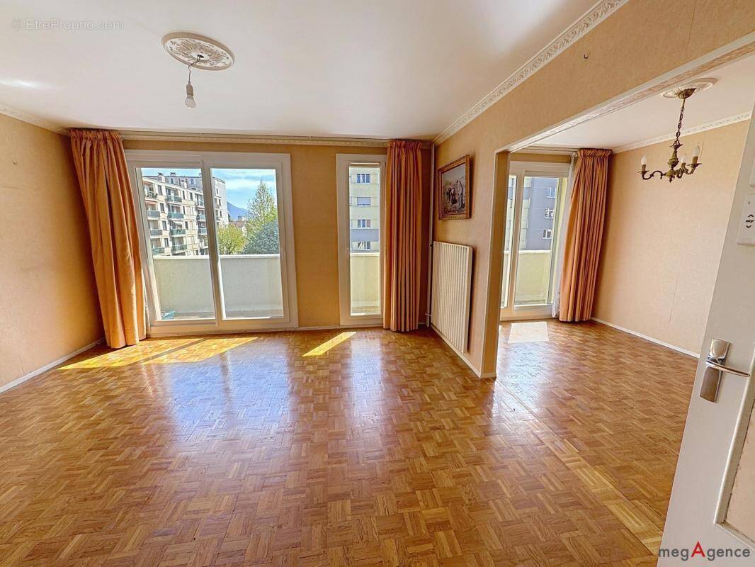 Appartement à ECHIROLLES