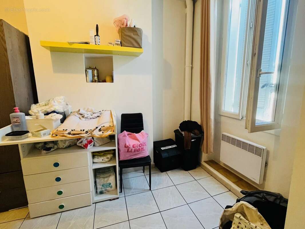 Appartement à MARSEILLE-3E