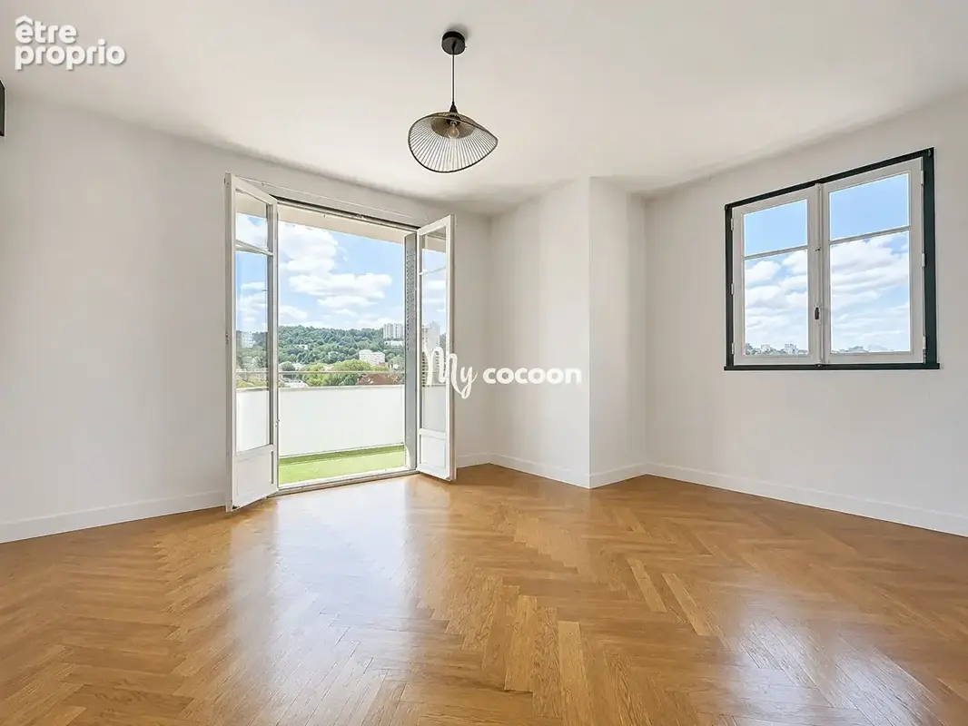 Lyon 4 - T3 - 66 m2, balcon vue dégagée - photo 2