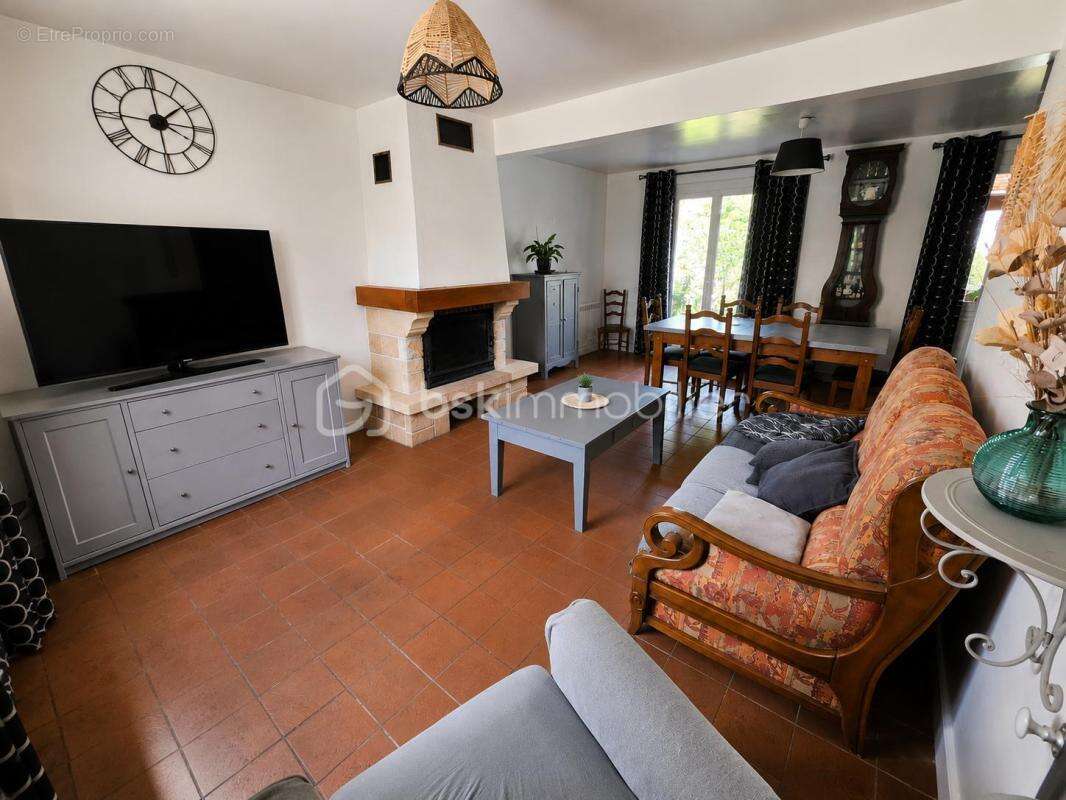 Maison à MORIGNY-CHAMPIGNY