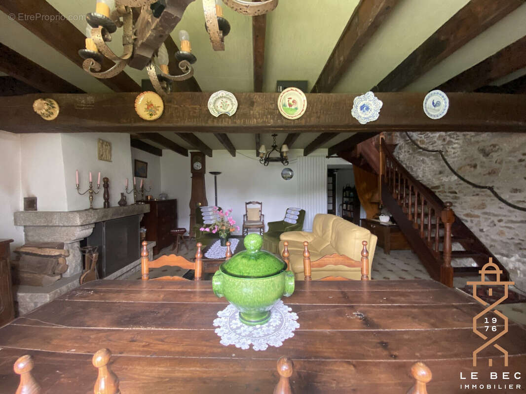 Maison à LE TOUR-DU-PARC