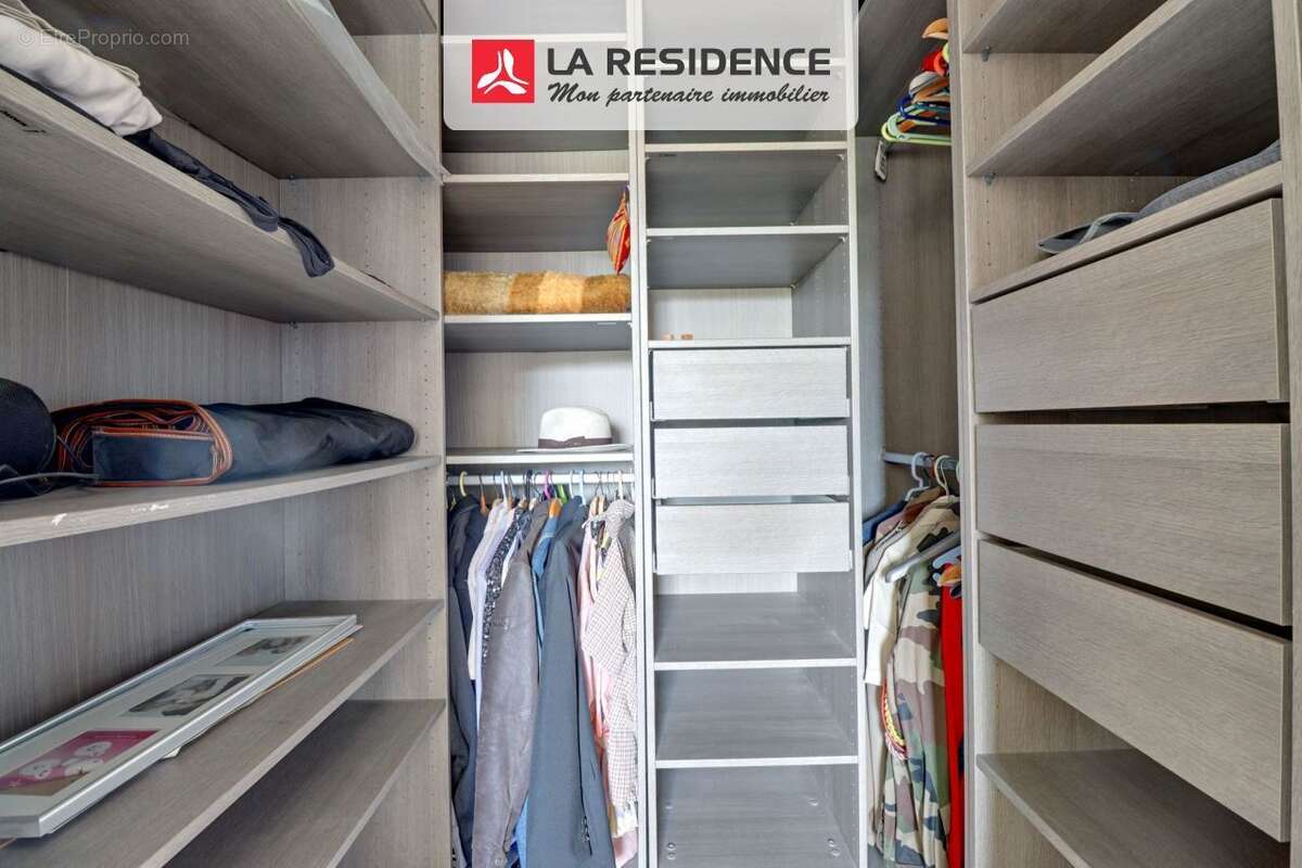 Appartement à PUGET-SUR-ARGENS