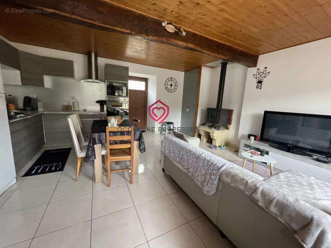 Maison à CADARCET