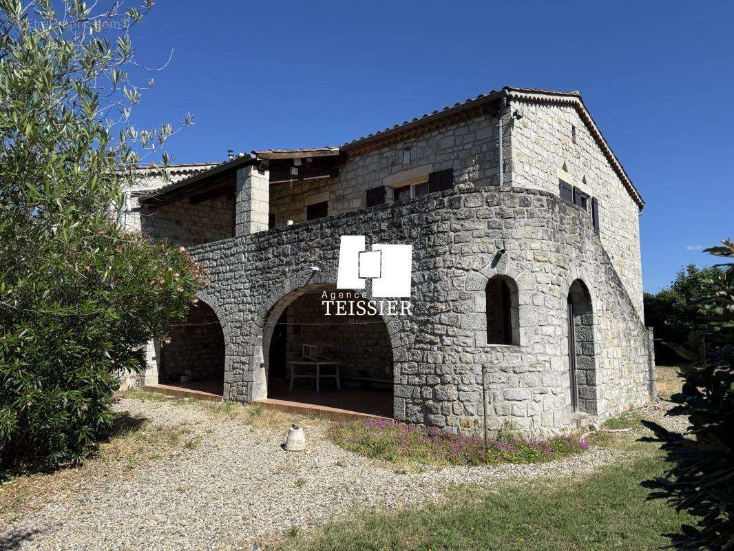Maison à LABLACHERE