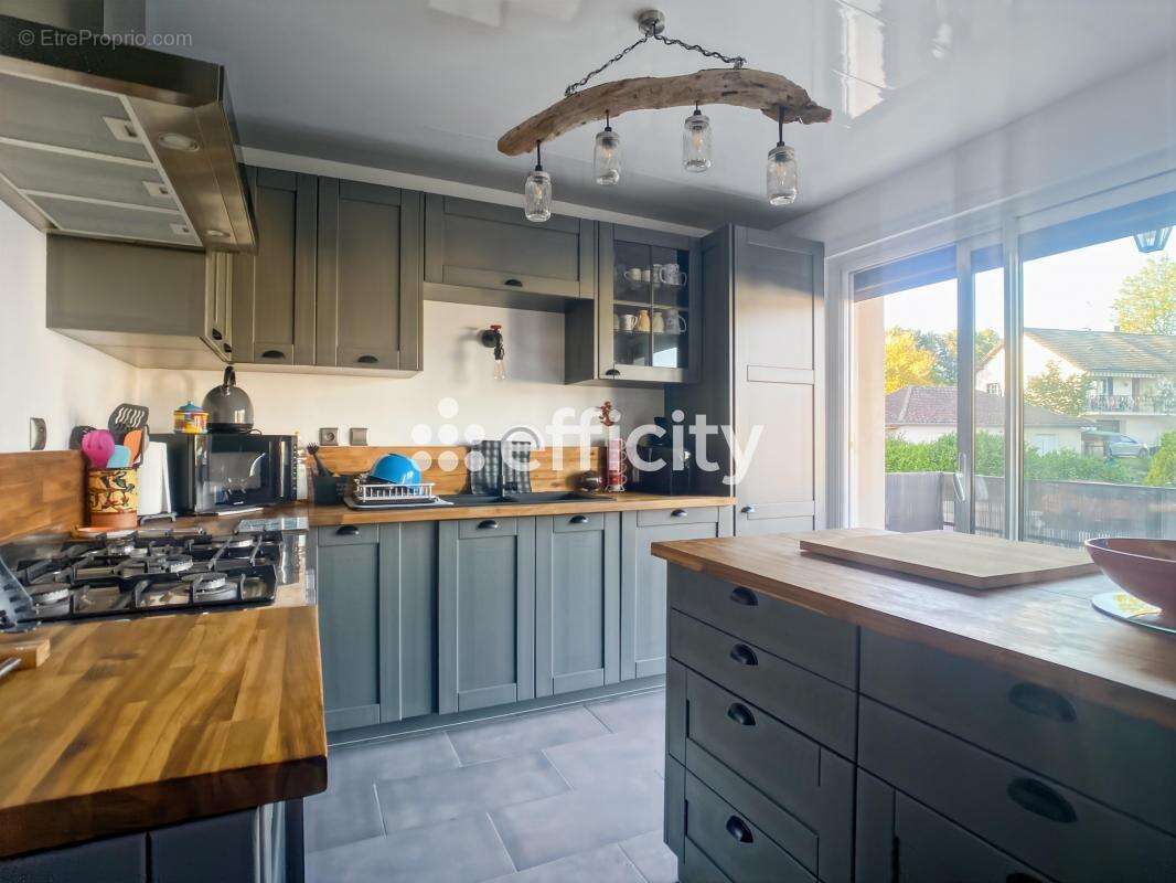 Maison à SARLIAC-SUR-L&#039;ISLE