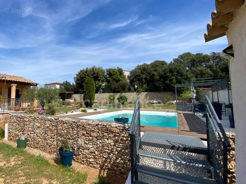 Maison à vendre 5 minutes d’Uzès : Villa lumineuse T5 116 m2 avec piscine, garage, terrain 1200m2 - photo 24