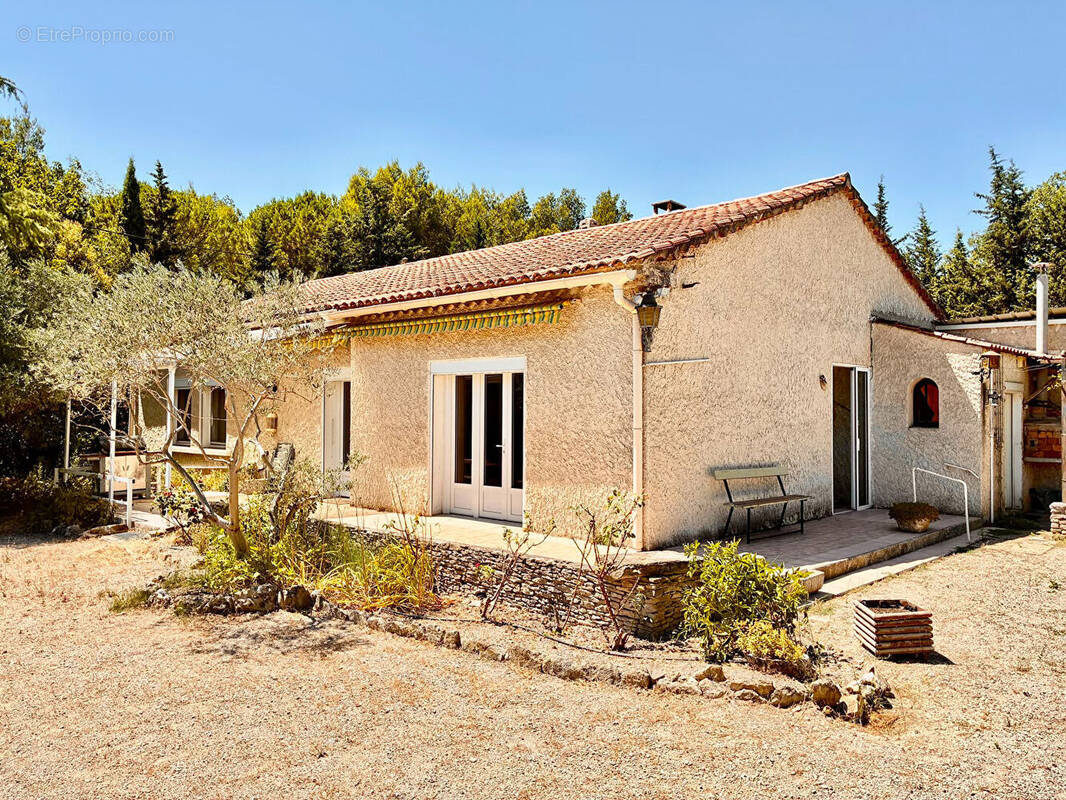 Maison à L'ISLE-SUR-LA-SORGUE