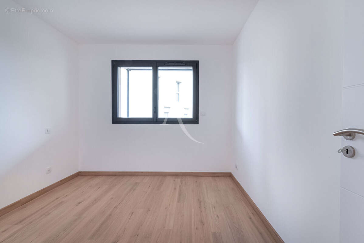 Maison à MONTREUIL-JUIGNE