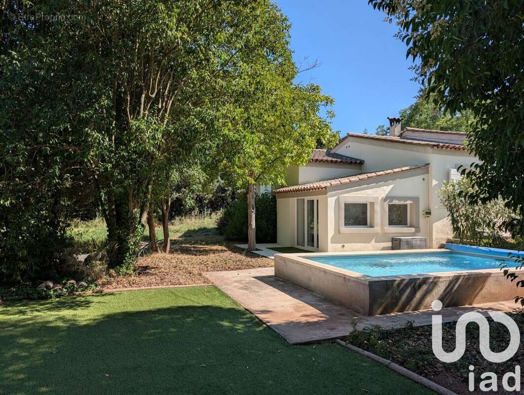 Photo 2 - Maison à SOLLIES-PONT