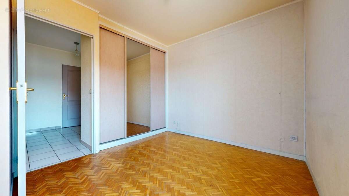 Appartement 70 m² à Villeurbanne  - photo 9