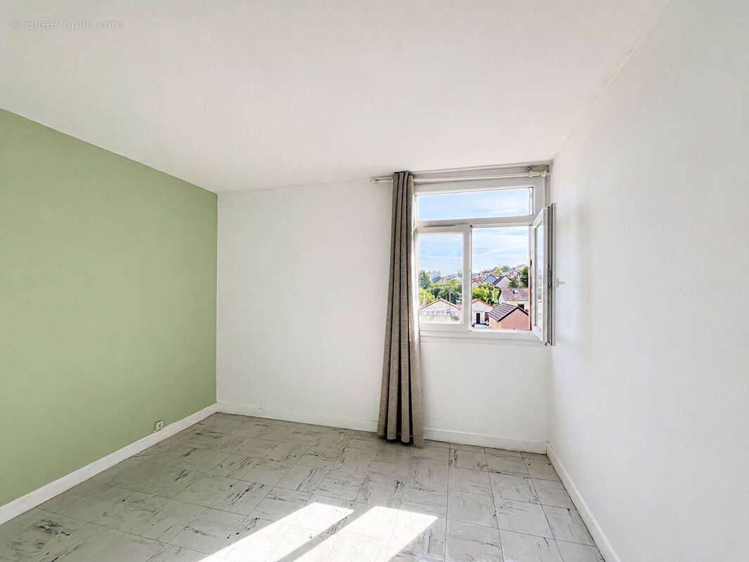 Appartement à ROSNY-SOUS-BOIS