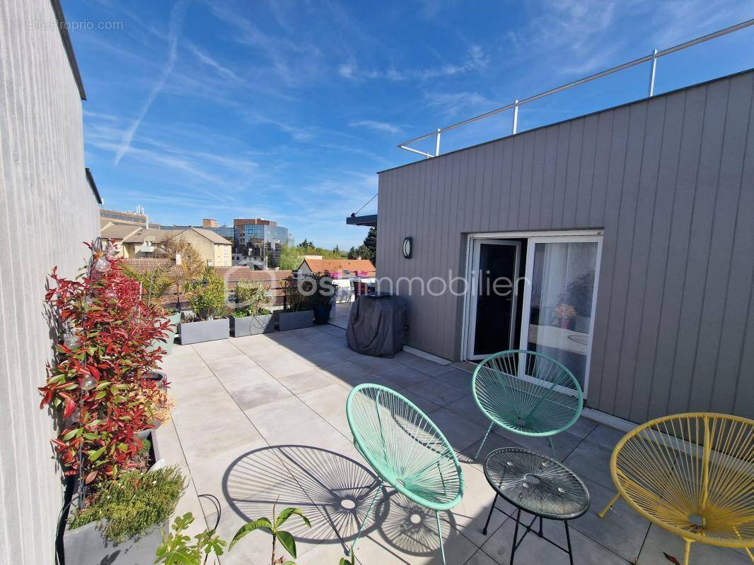 Appartement à PONTAULT-COMBAULT