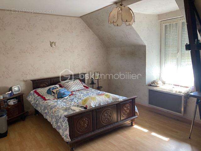 Maison à SAINT-HILAIRE-DU-MAINE