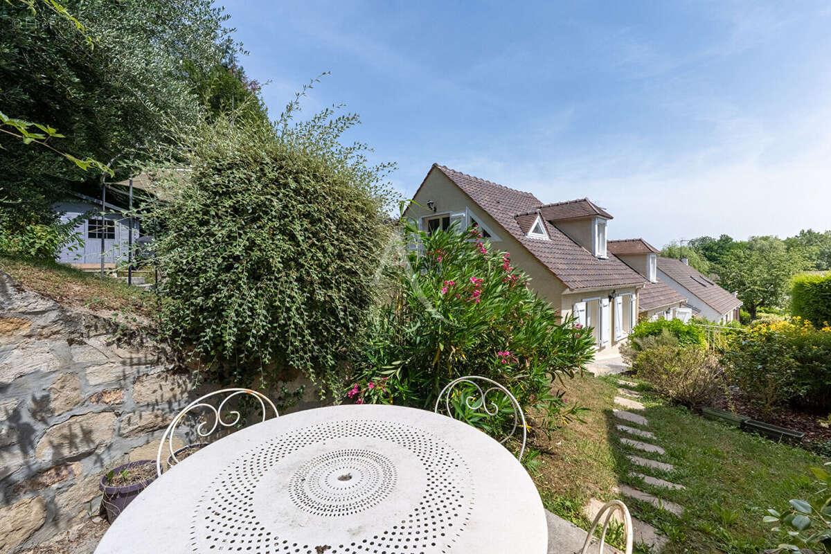 Maison à PONTOISE