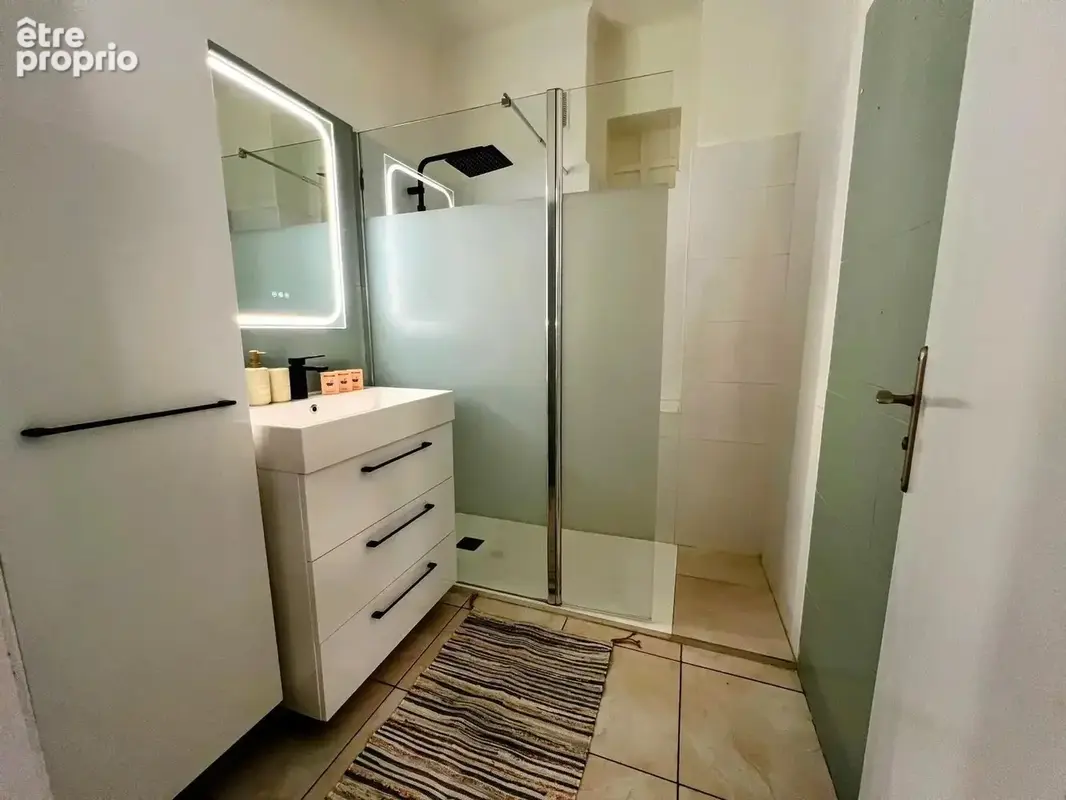Nice ouest- 3 pieces de 82m en excellent etat - photo 21