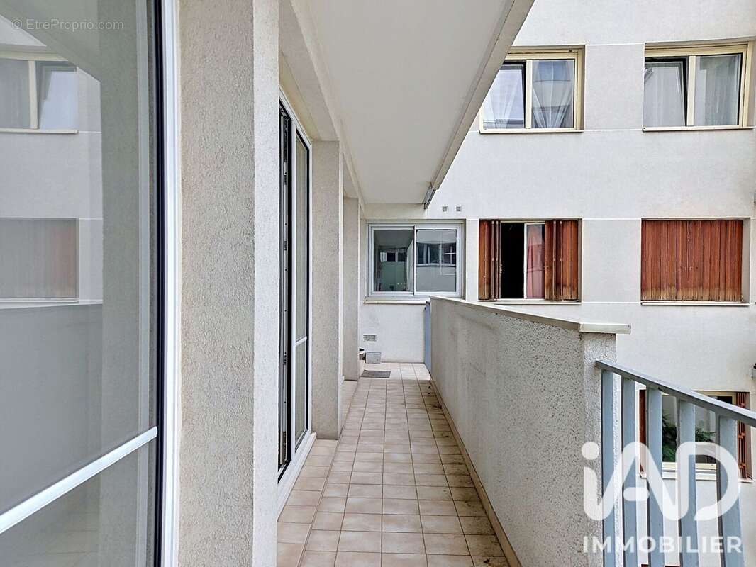 Appartement 76 m² à Paris-20e  - photo 3