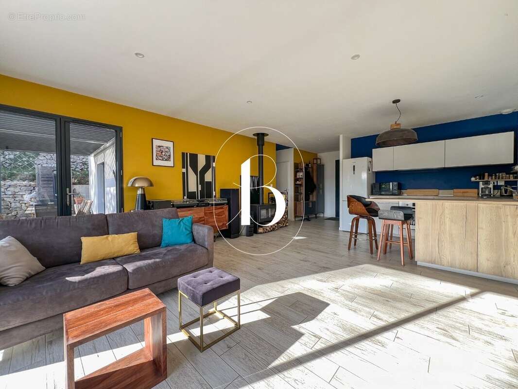 Maison à SAINT-ALBAN-AURIOLLES