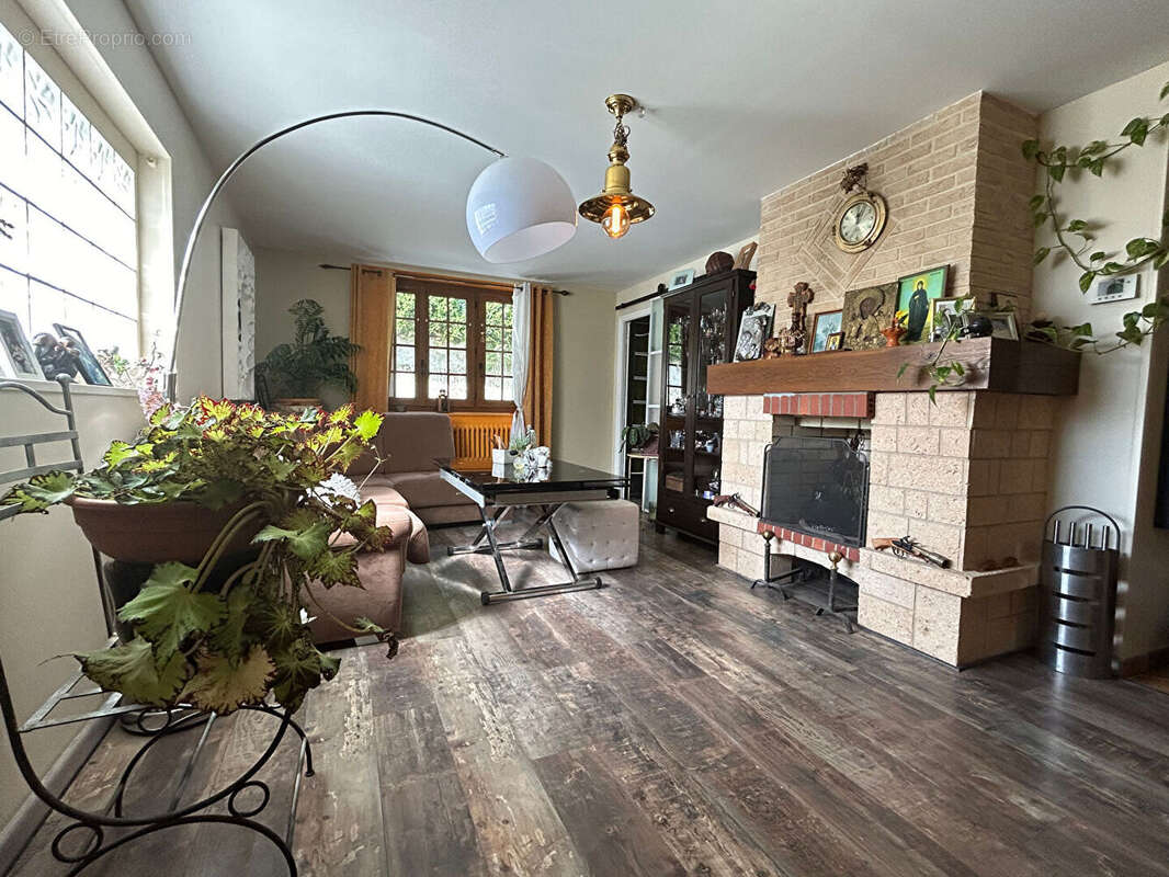 Maison à CHANGIS-SUR-MARNE