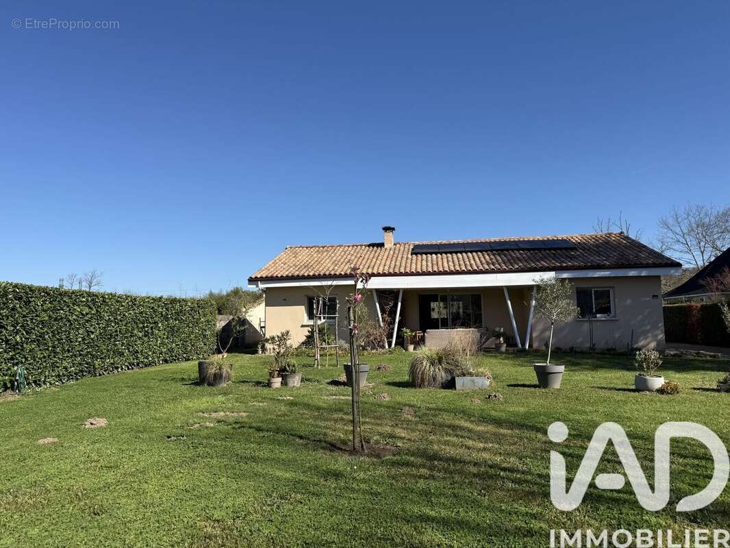 Maison 130 m² à Saint-Agne  - photo 2