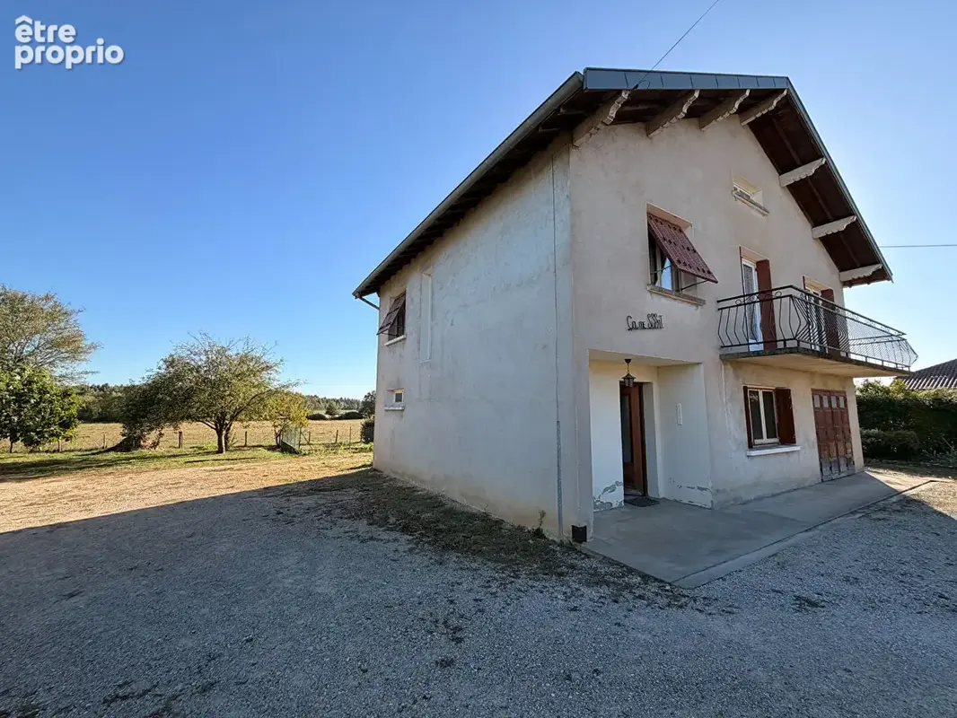 Maison avec grand hangar sur 9000 m² de terrain - photo 5