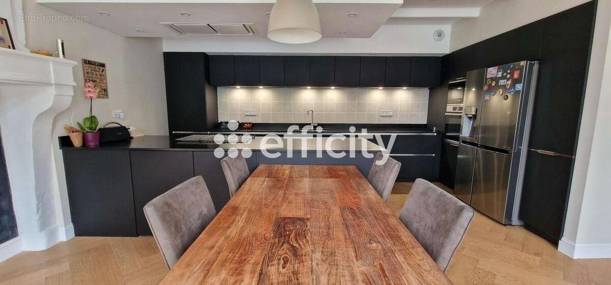 Maison à SAINT-GENIS-D&#039;HIERSAC