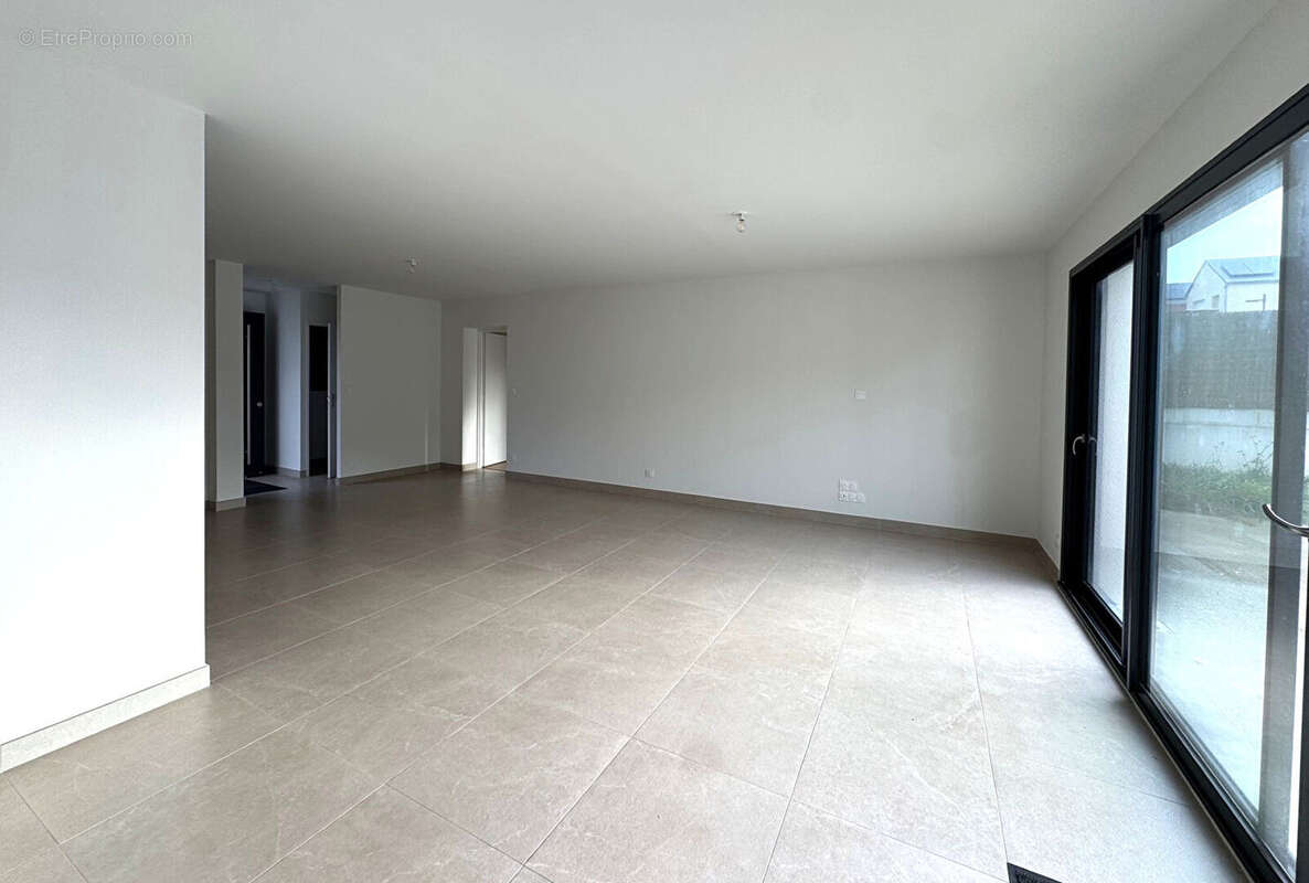 Maison à SAVIGNE-L&#039;EVEQUE