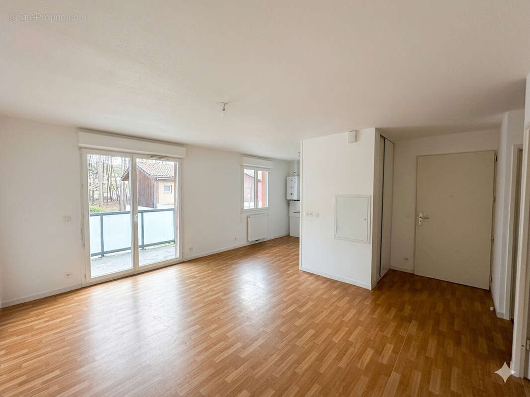 Appartement à MARTIGNAS-SUR-JALLE