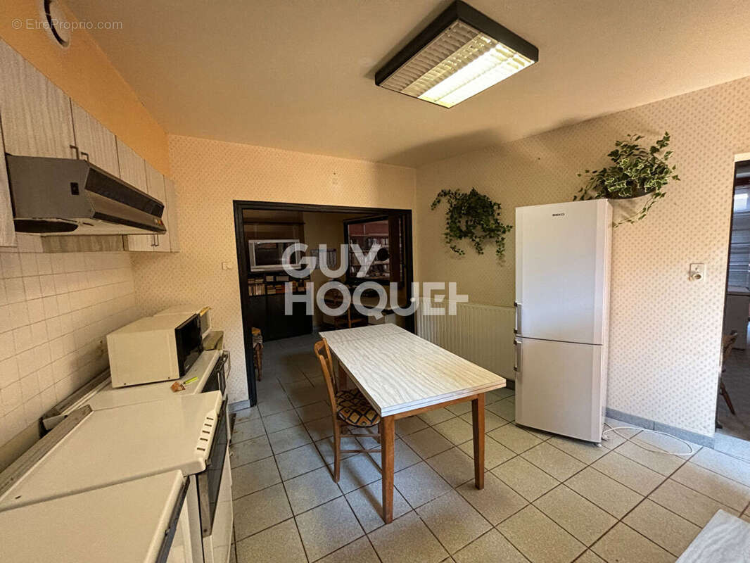 Maison à SAINT-ETIENNE-DE-LUGDARES