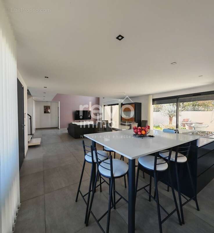 Maison à VILLARS-LES-DOMBES