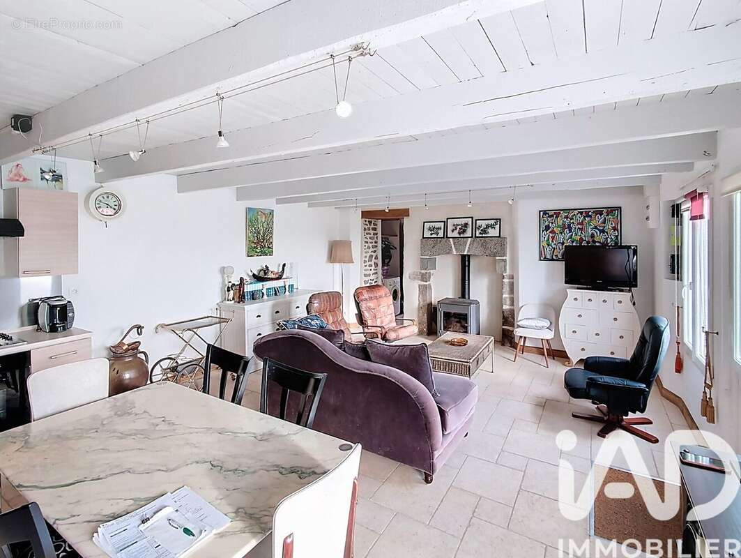 Photo 4 - Maison à BAZOUGES-LA-PEROUSE