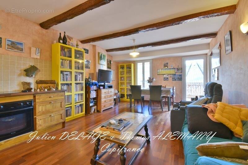 Appartement à SEYNE