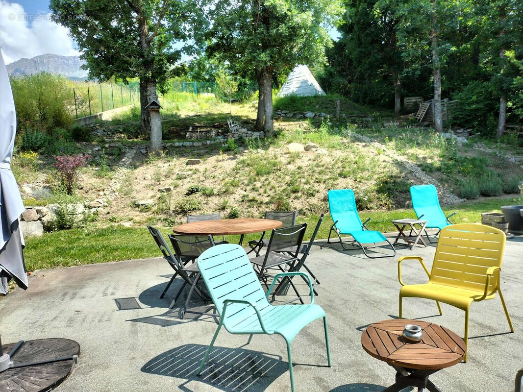 Maison à PRUNIERES