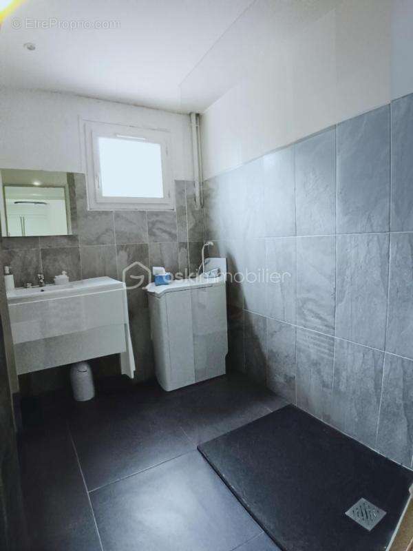 Ensemble immobilier avec appartements / terrasses / jardin / garages reynes 66400 - photo 5