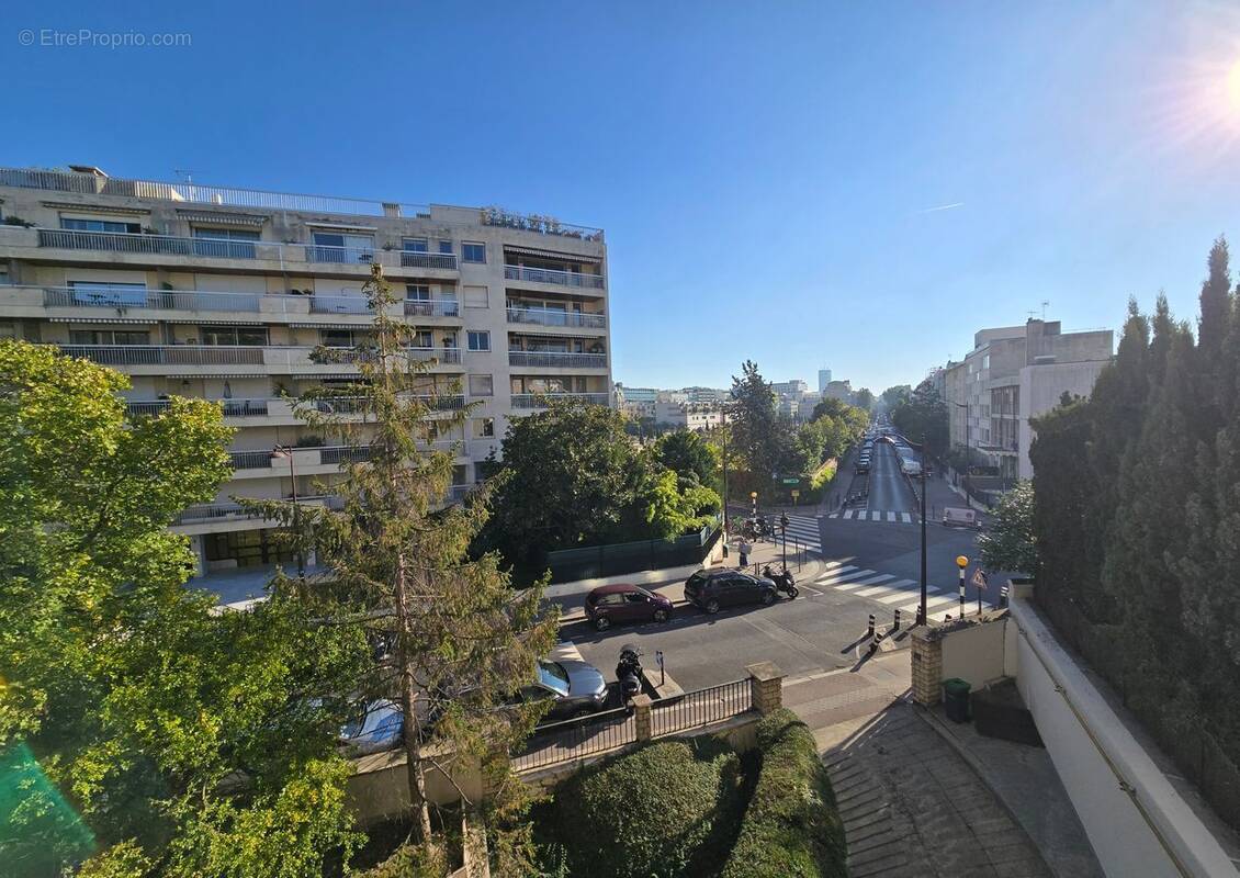Appartement à NEUILLY-SUR-SEINE