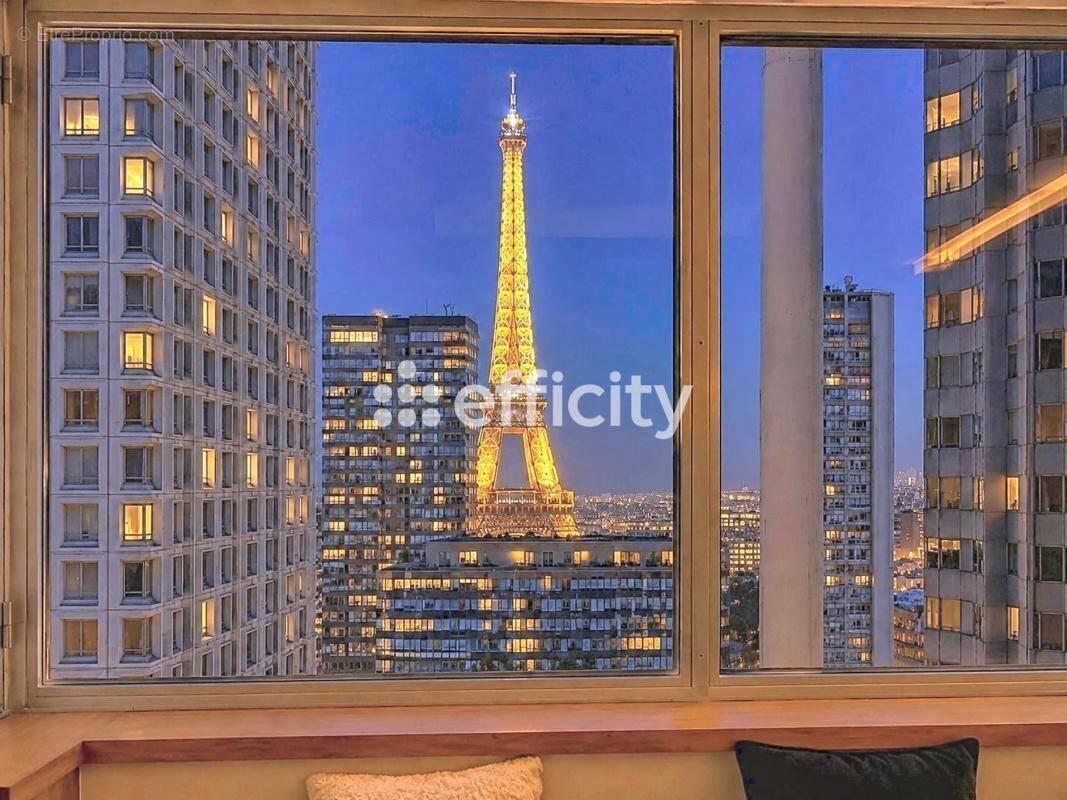 Appartement à PARIS-15E