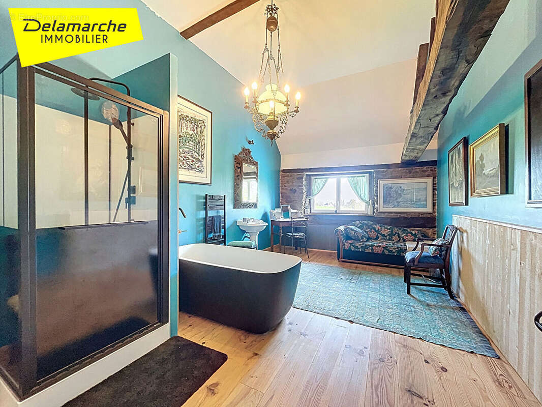 Maison à SAINT-HILAIRE-DU-HARCOUET