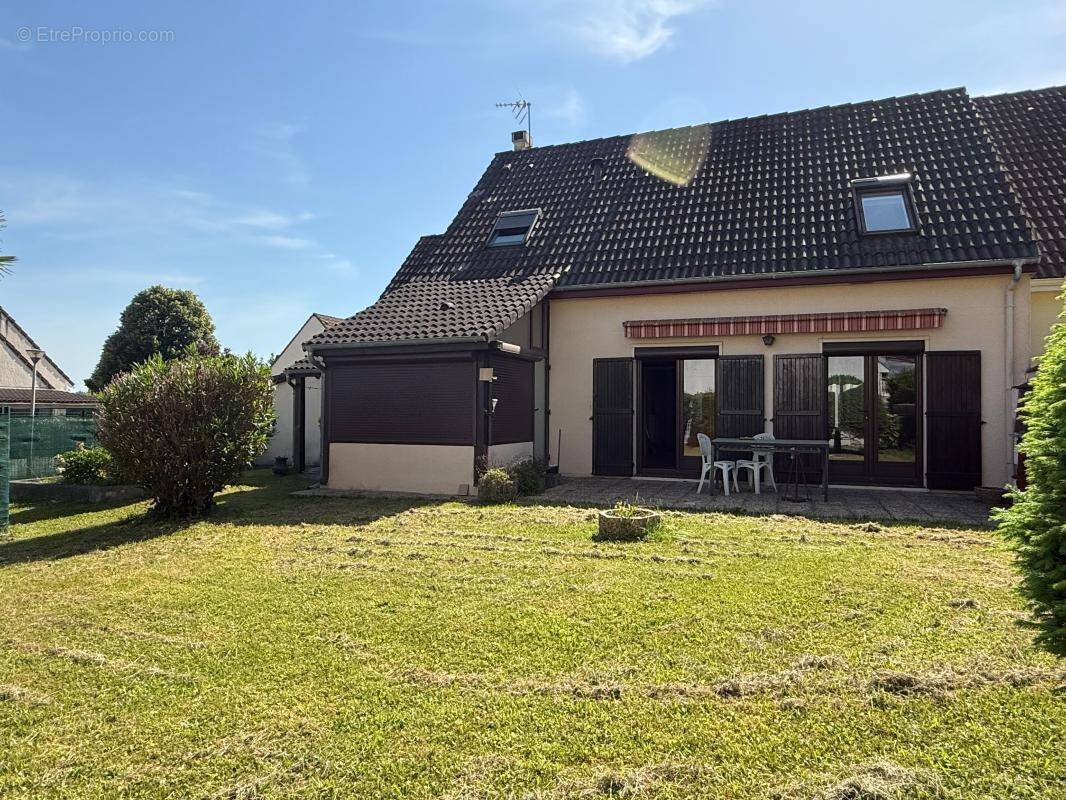 Maison à MAZERES-LEZONS