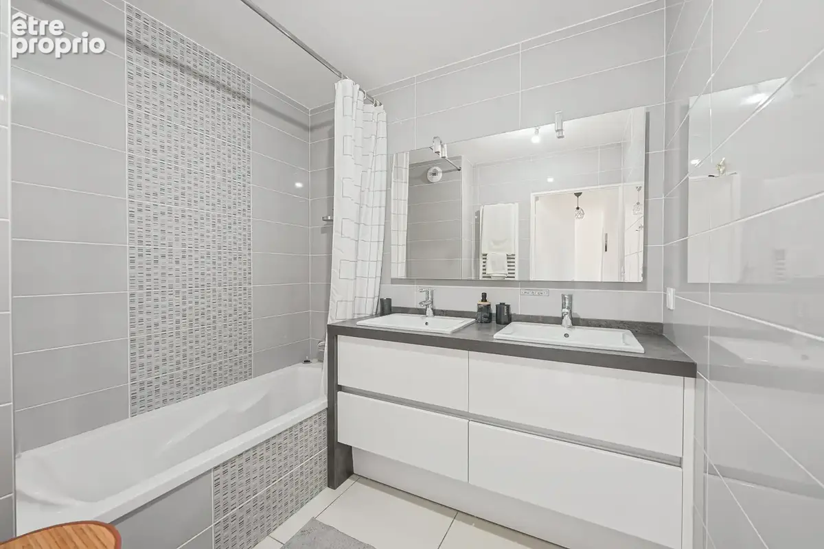 Centre ferney-voltaire, appartement 4 pieces 110m2 avec terrasse et deux garages fermes. - photo 16