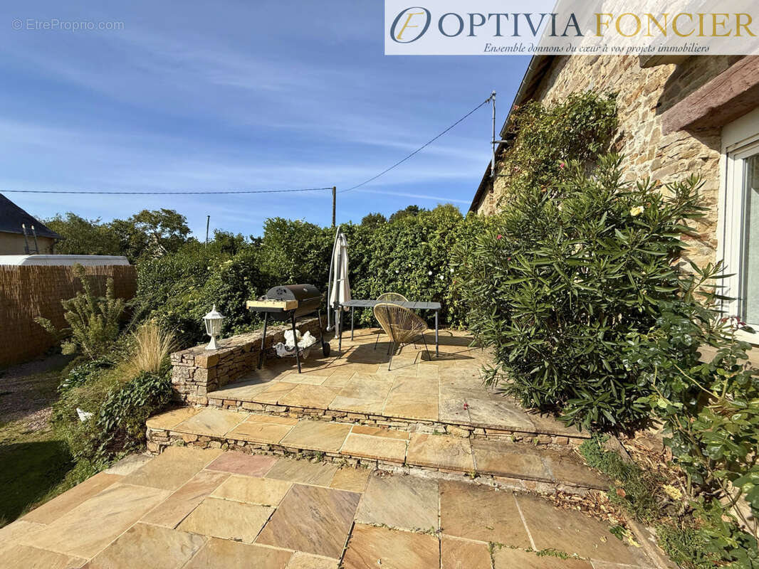 Maison à BOURG-DES-COMPTES