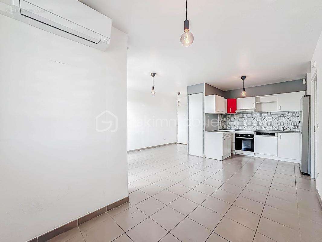 *** Appartement T3 de 60m2 avec terrasse et parking à PALAVAS *** - photo 2