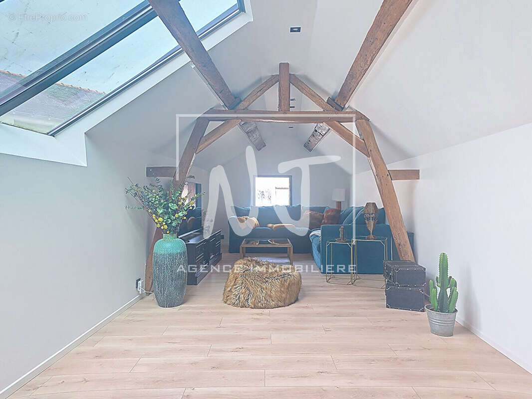 Maison à LES PONTS-DE-CE