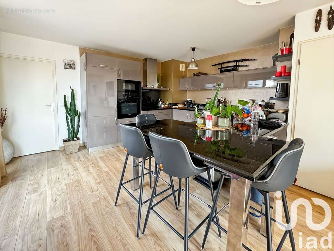 Photo 2 - Appartement à JUVISY-SUR-ORGE