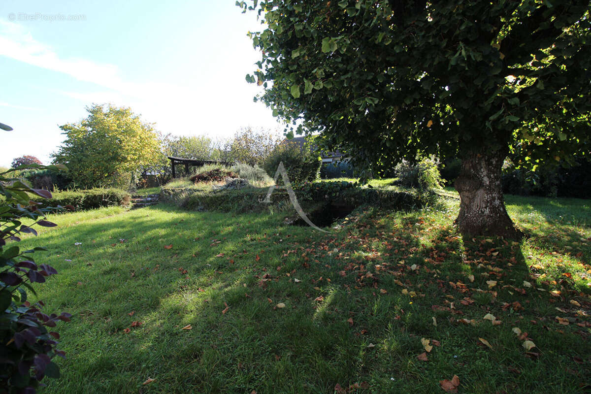 Maison à SAINT-GERVAIS-LA-FORET