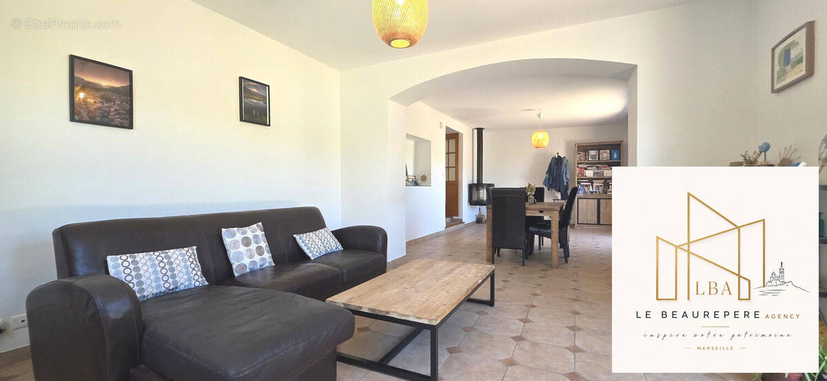 Maison 171 m² à Marseille-11e  - photo 3
