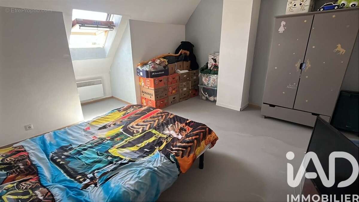 Maison 100 m² à Saint-Paul-Du-Vernay  - photo 5