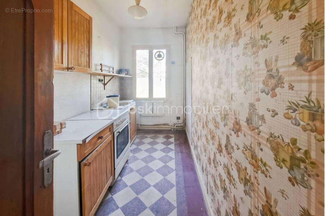 ***Opportunité rare pour investisseurs *-*vaste bâtisse de caractère à Embrun-*** - photo 13