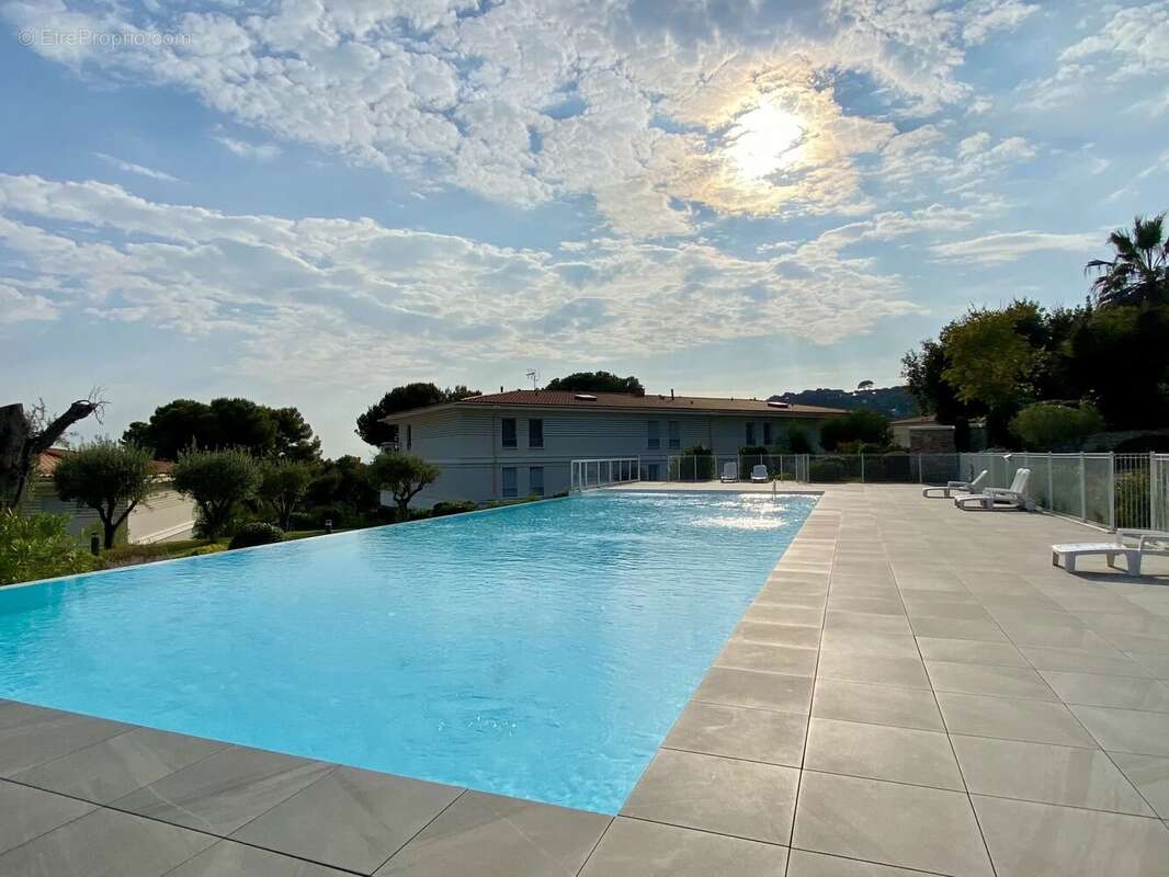 Appartement à ROQUEBRUNE-CAP-MARTIN